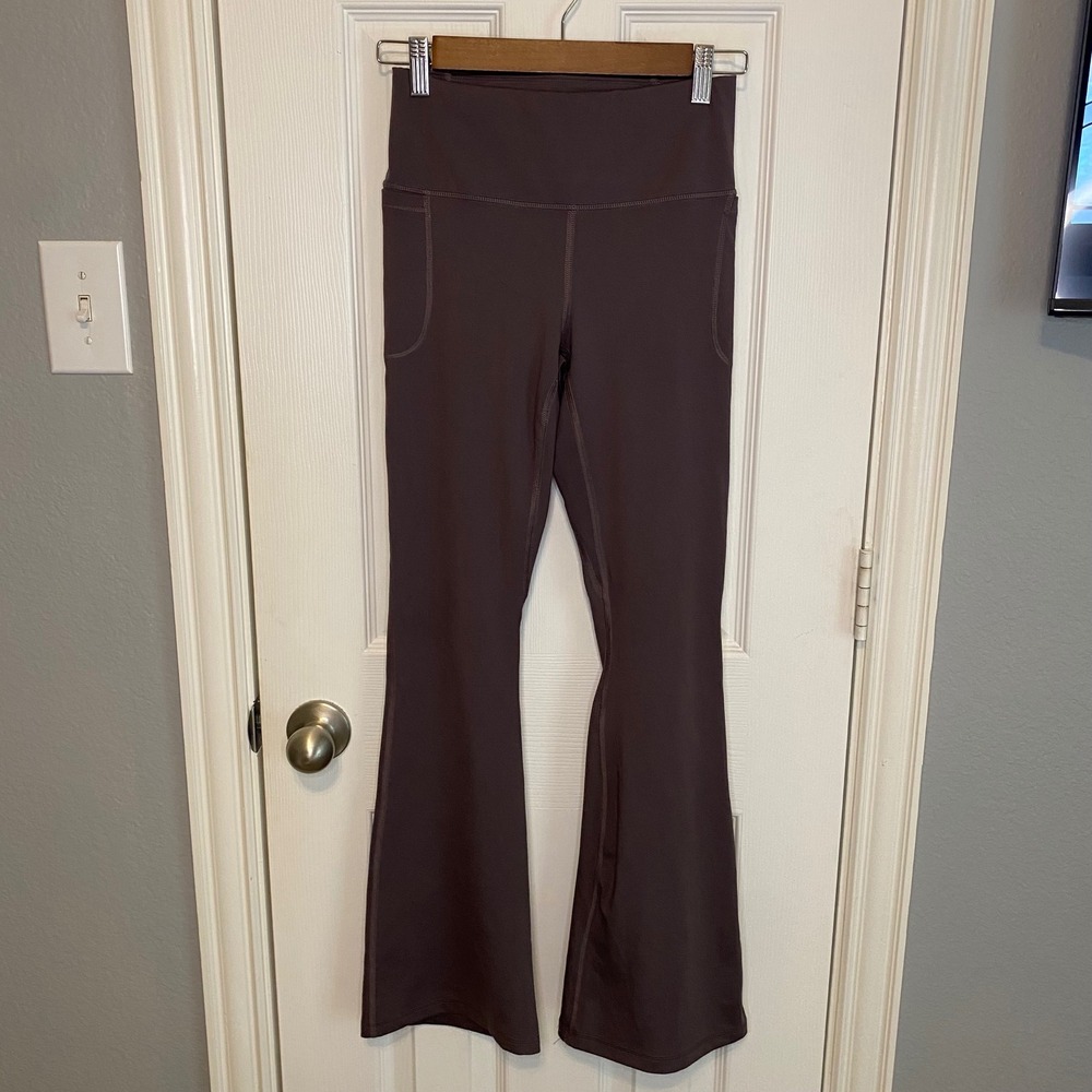 Under Armour Meridian Flare Pants Womens Medium Purple High Rise Leggings
